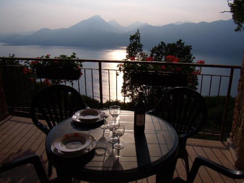 Aparthotel La Casa Di Pericle Brenzone sul Garda Exterior foto